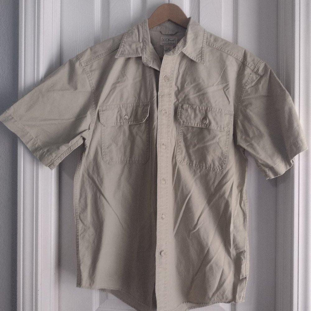 Men's  L.L.Bean Size S Button down shirt Short Sleeves